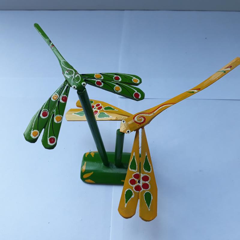 Quà lưu niệm Bộ 2 con chuồn chuồn tre có chân đế Chuồn tre xinh shop 2