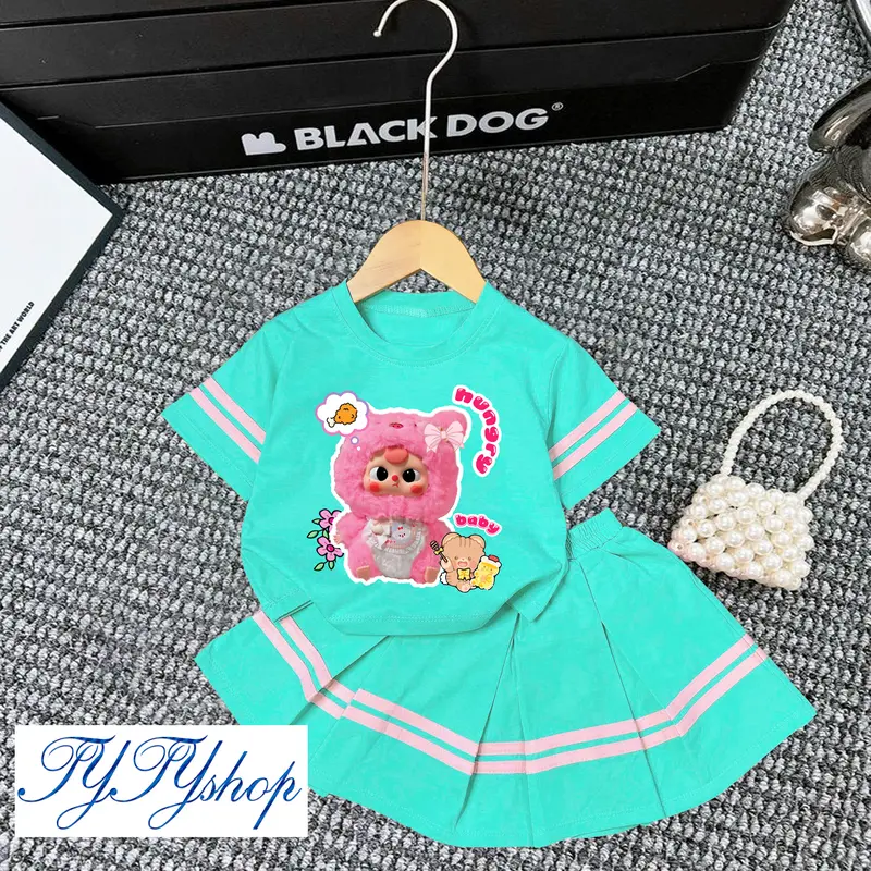 A34 Bộ Váy Xếp Ly Chạy Sọc Ngang Tay,Chân Váy Có Kèm Quần Chip ,Chất Thun Cotton 4 Chiều Co Giãn Thoáng Mát Thấm Hút Mồ Hôi Cho Bé Từ 10-39kgs, Form Áo Vừa Vặn , Thoải Mái Cho Bé (Hình in chuyển nhiệt , với độ bền cao ,không bong tróc)Vải Cotton đồ bé 1