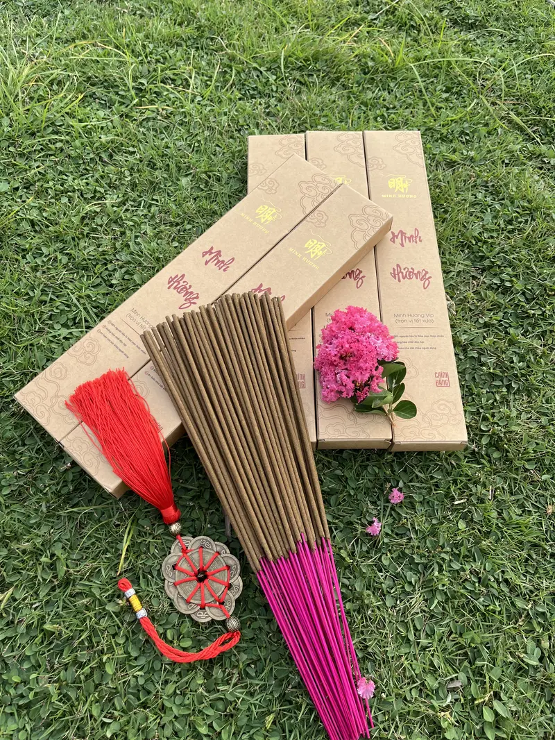 Product Introduction of Minh Hương Vị Thuốc Bắc, hương làm từ nguyên liệu tự nhiên không cuộn tàn mùi dịu nhẹ hộp 60 nén x 34 cm 6