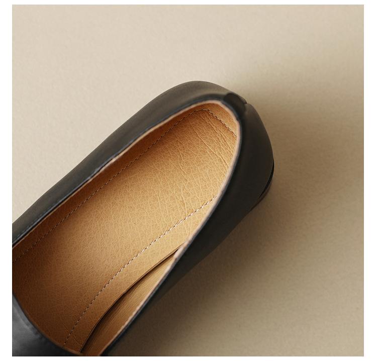 Product Introduction of 2025 Summer New Fashion Square Toe Shoes For Women Retro British Style Small Leather Shoes New Mid-Heel Single Shoes 11
