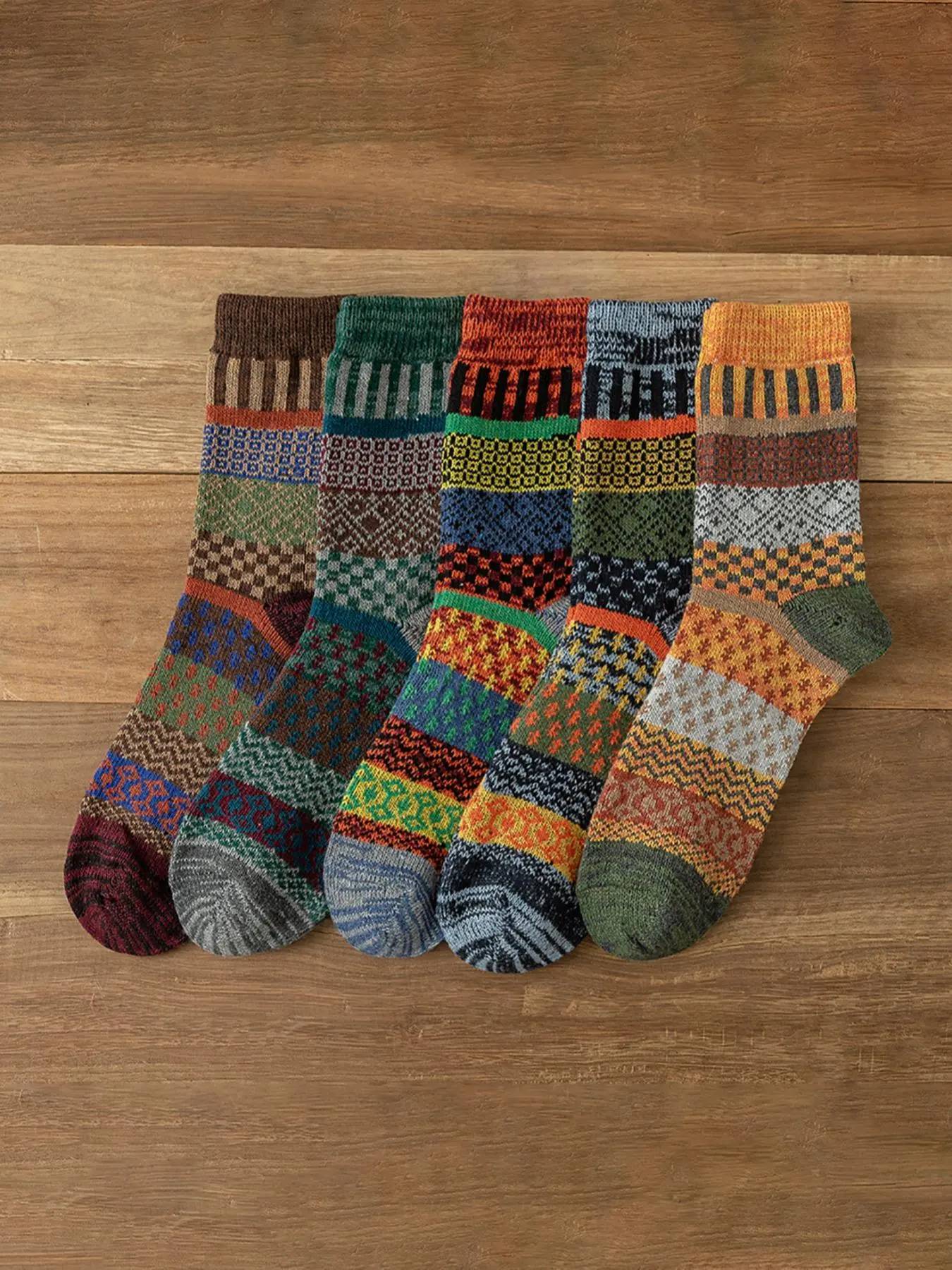 Women's 5 Pairs Ethnic Pattern Crew Socks, Retro Nordic Style Thermal Socks for Daily Wear, Women's Socks For All Seasons
