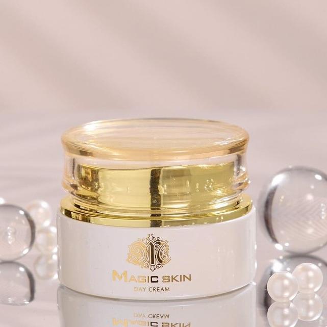 Kem dưỡng Ngày Ngọc Trai Magic skin