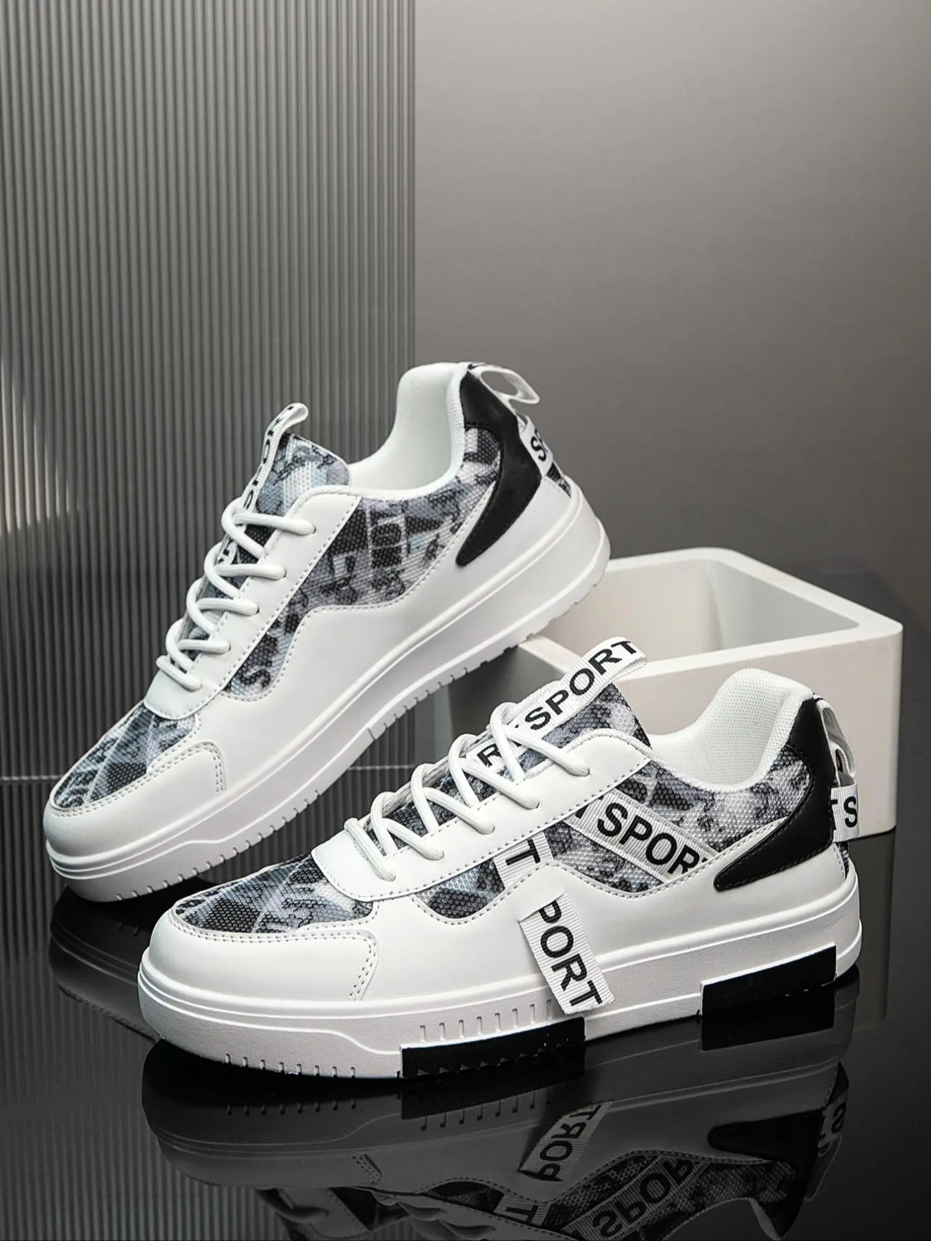 Men's Fashionable Patchwork Print Lace Up Low Top Sneakers, Casual Comfortable Sports Shoes for Daily Wear, Male All-match Round Toe Shoes for Daily Wear, Closed