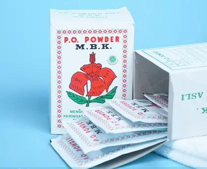 MBK Deodorant Powder Isi 12 Sasheet Box