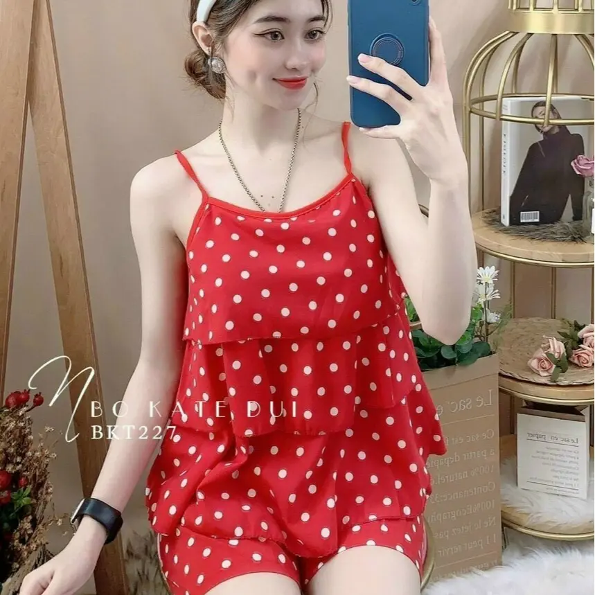 Set đồ bộ nữ quần đùi áo 2 dây 3 tầng freeszie 40-60kg Đỏ Women Nhung Top Quần Ngủ