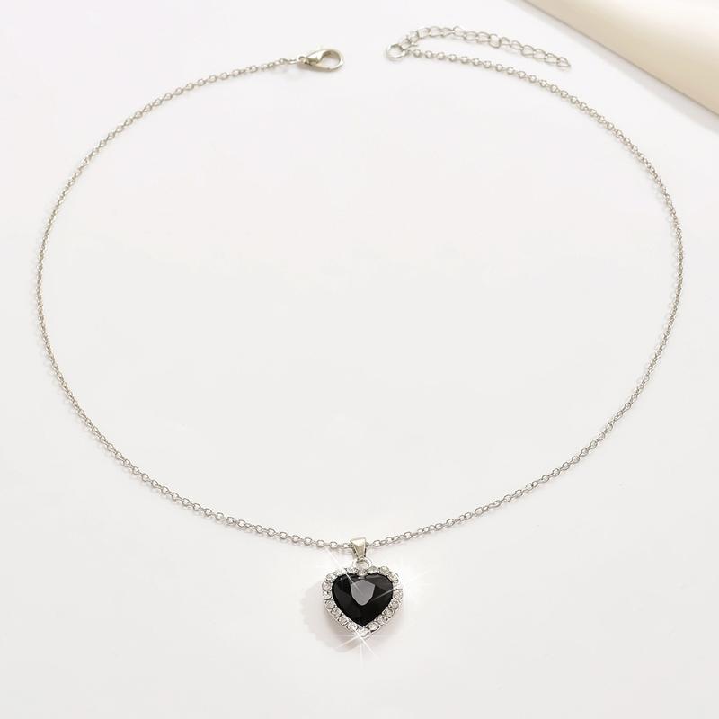 Product Introduction of Fashion Wholesale Heart-Shaped Pendant Necklace Full of Diamonds Cross-Border Best Seller in Europe and America 8