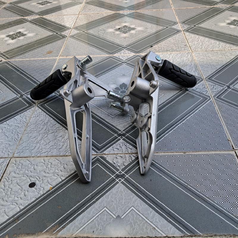 Gác nhôm báng để chân trước honda Winner X V2 V3 Full zin Phụ Tùng