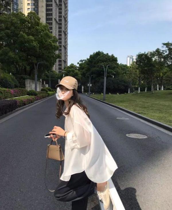 Product Introduction of Áo Chống Nắng, Phong Cách Lười Biếng, Dáng Rộng Rãi Và Bó Sát, Mỏng, Dành Cho Nữ, Thiết Kế Mới Mùa Hè 2024, Ngoại Cỡ, Áo Khoác Sơ Mi Nhỏ Áo, Được Đánh Giá Bởi 2608 Người, Thích Hợp Cho Mùa Hè, Hàng Mới Về 18