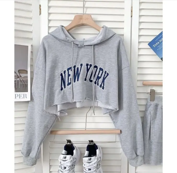 NEW YORK CROOPE HOODIE SWEATER OVERSIZE WANITA 1