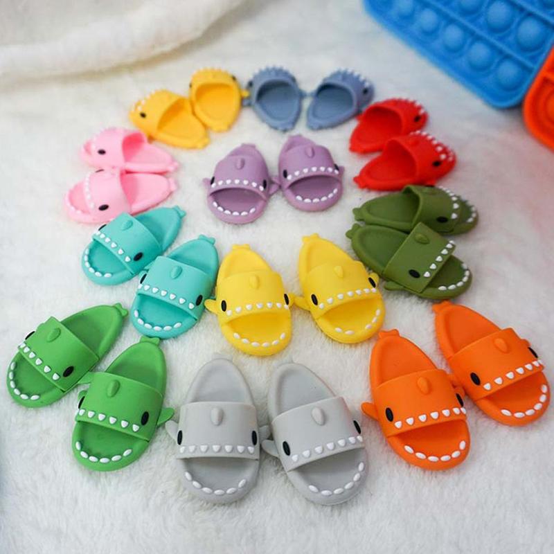 Product Introduction of Dép Lê Mini Cho Chuột Hamster, Dép Cá Mập, Thiết Kế Hoạt Hình Dễ Thương, Đồ Trang Trí Cho Thú Cưng, Kích Thước Nhỏ (2*1cm), W0N6 24
