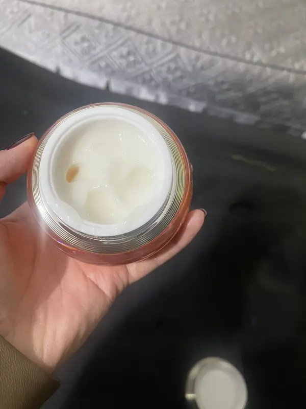 Kem cam Almonds dưỡng trắng da mờ sạm nám size 40gr 2