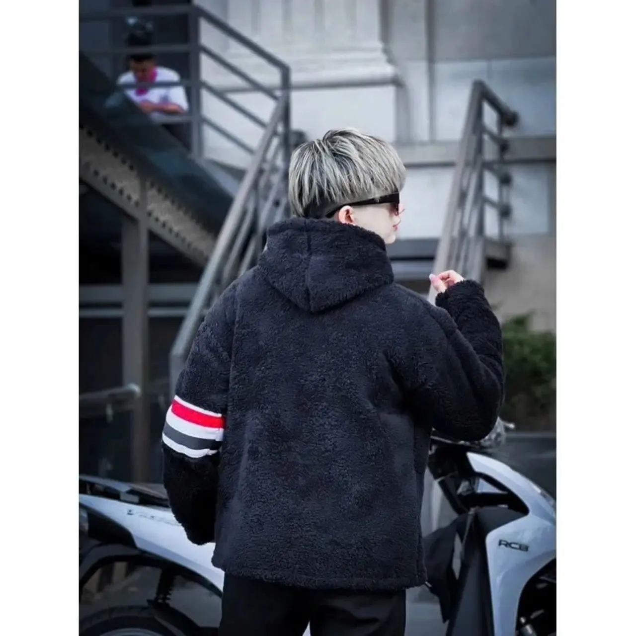 Áo lông cừu SỌC TAY ĐỎ dáng rộng ulzzang ấm đẹp