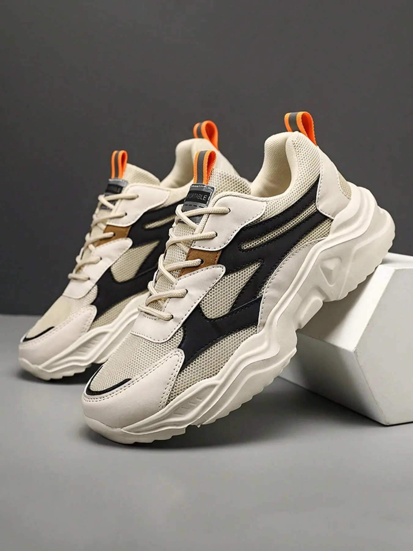 Men's Minimalist Casual Round Toe Lace Up Chunky Sneakers, Fashionable Colorblock Letter Label Decor Chunky Sneakers For Daily Wear