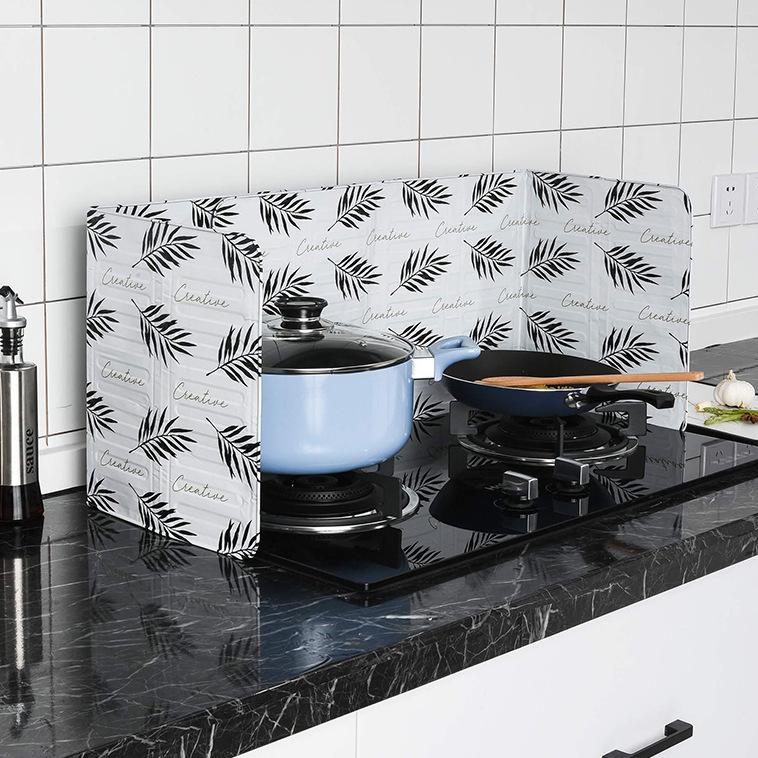 Product Introduction of Kitchen Cooking Aluminum Foil Splatter Shield Guard-Proof Oil Splash Board, Nordic Style, Heat Insulation, Easy to Clean, Foldable Design - Utensils 1