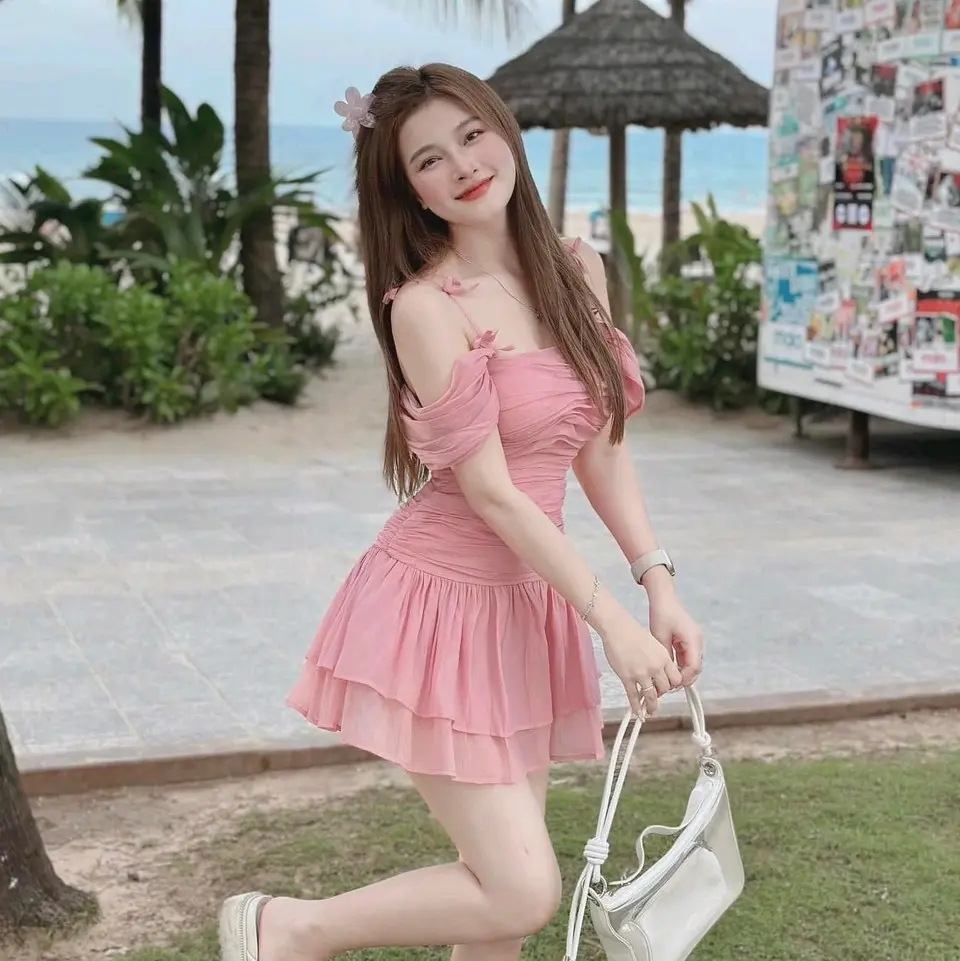 Váy tiểu thư 2 dây vải tơ nhún 2 tầng trễ vai có mút ngực nữ tính xinh xẻo