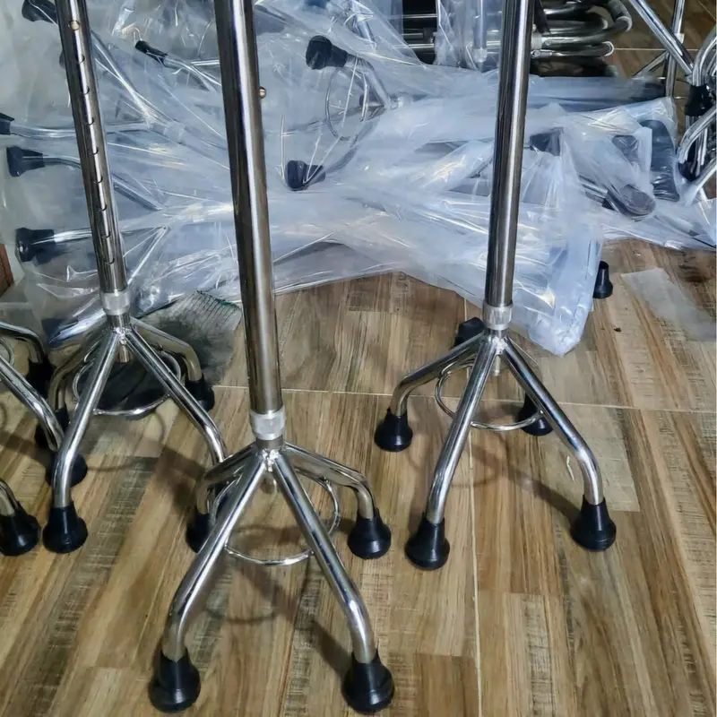 Gậy chống trượt inox 4 chân cao cấp cho người cao tuổi 4