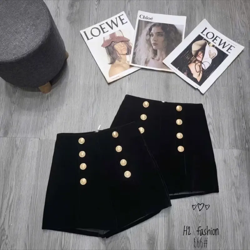 Quần sooc nhung 8 khuy cúc đồng lưng cao sexy , hàng 2 lớp có khoá sau 2