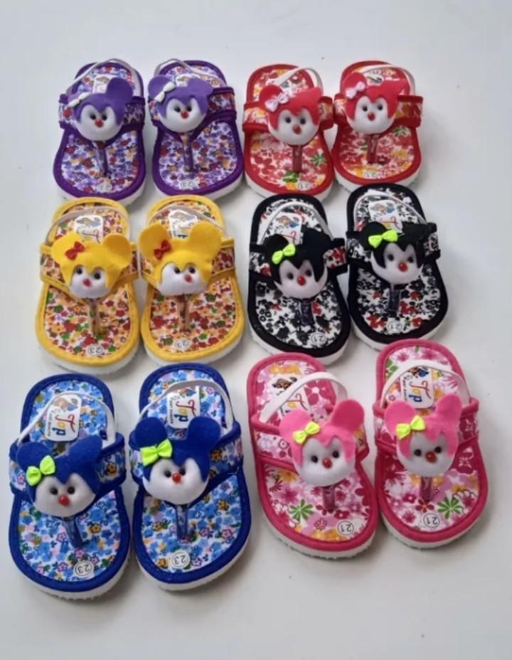 SANDAL BABY BUNYI BONEKA.SANDAL BABY BUNGGA TERBARU TERMURAH sandal anak bunyi cit-cit