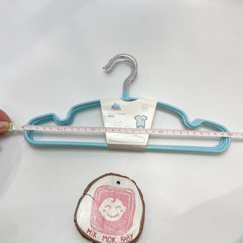 Móc quần áo trẻ em Holla, móc treo có sẵn,2 màu,1 set 5c hàng chính hãng 1