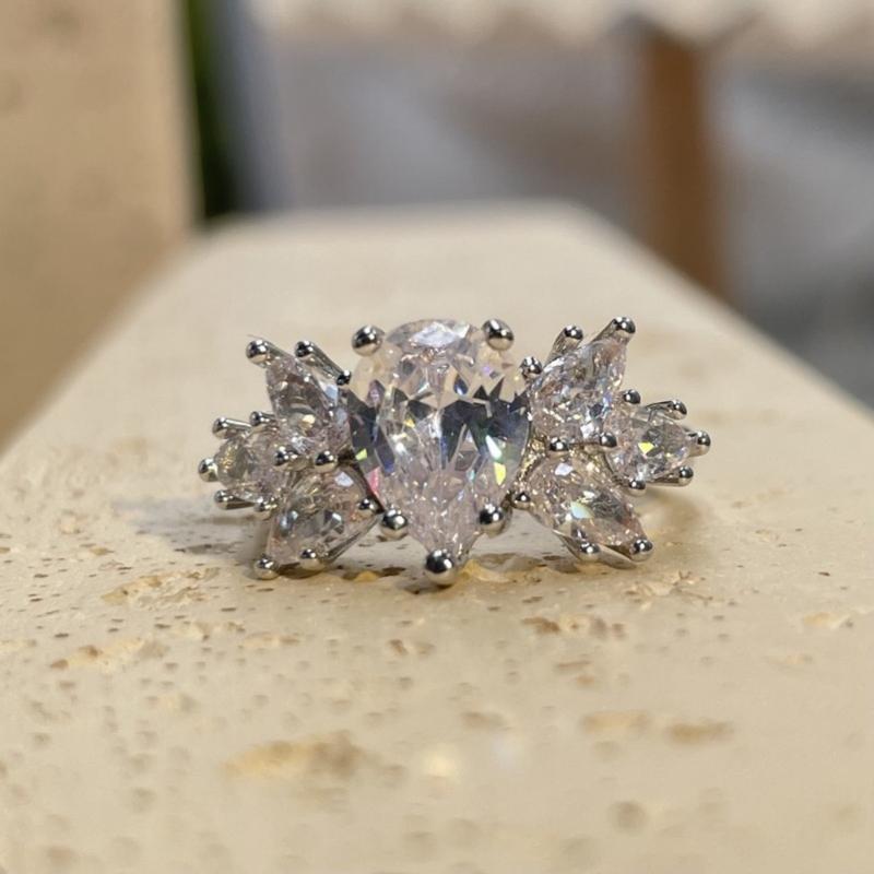 Product Introduction of [with Gra Certificate] Fashion Angel Wings Ring Elegant Water Drop Pear-Shaped Ring 21