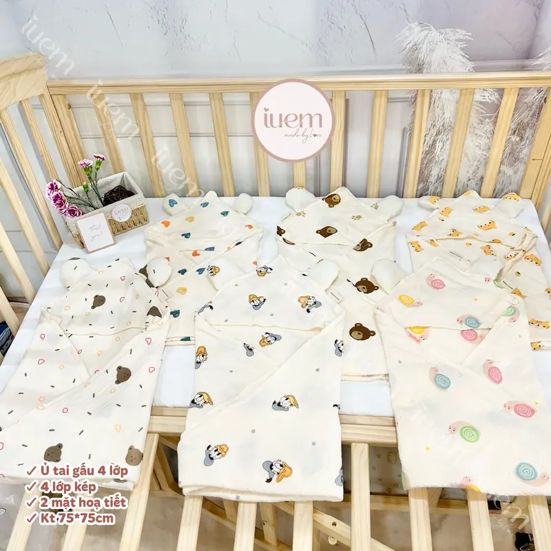 iuem Ủ choàng tai gấu kích thước 75*75cm, 4 lớp kép,  quấn ủ bảo vệ cho bé sơ sinh, ủ mềm mát, nhẹ thoáng, kết hợp làm khăn tắm cho bé 0