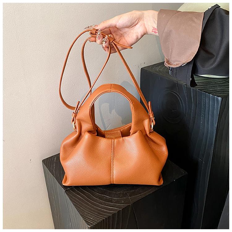 Product Introduction of New Cloud Bag Korean Style Fashion Litchi Grain Soft Leather Shoulder Bag Fashion Women's Handbag 15