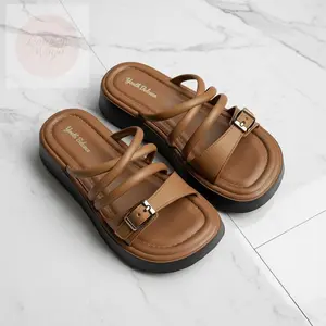 Sandal Slop Wanita Empuk Lentur Anti Slip Ringan Karet Premium dengan Desain Nyaman dan Tahan DAHYUN  Lama