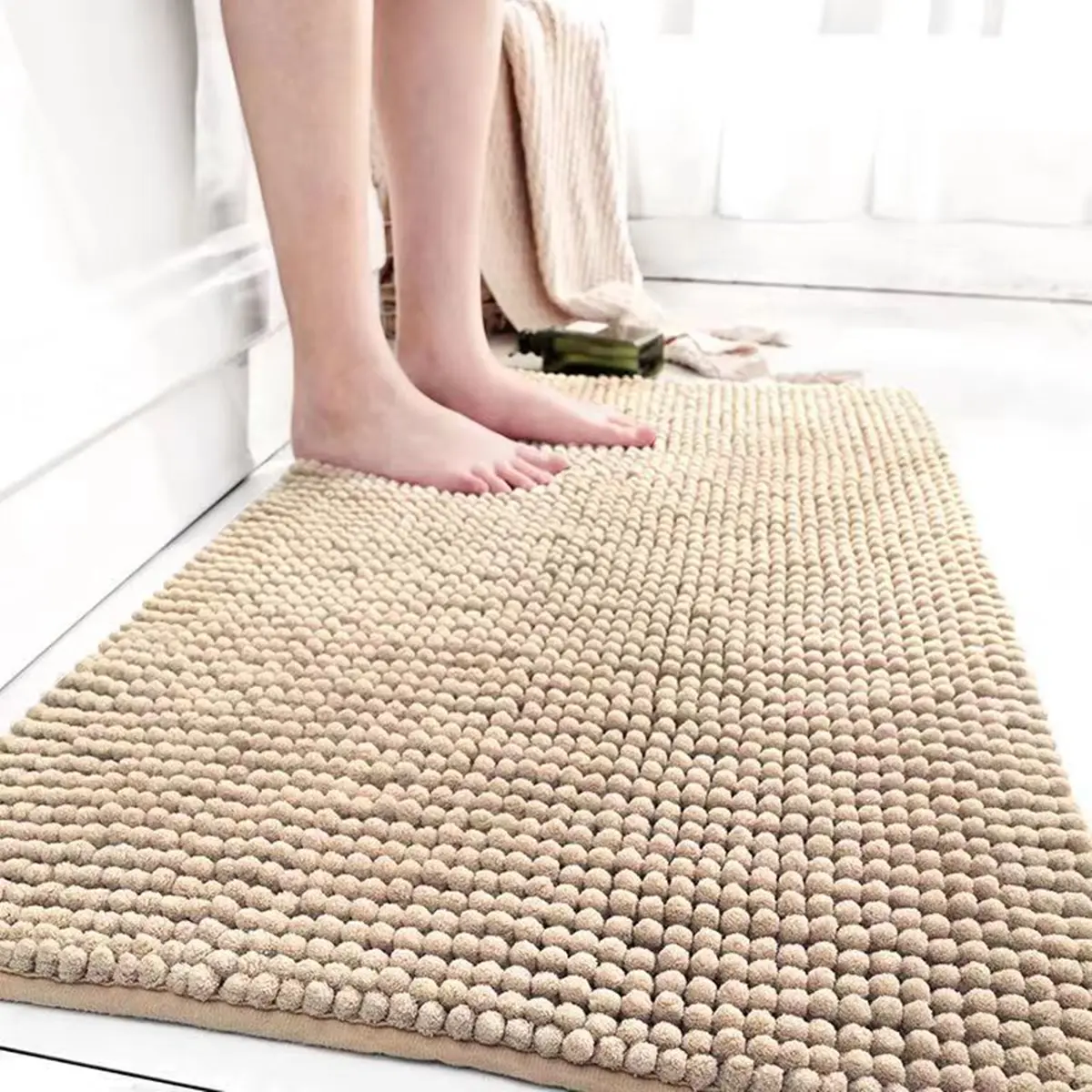 Super plush Microfiber anti-skid soft bathroom carpet, water absorbent machine washable chenille bathroom mat, quick drying plus