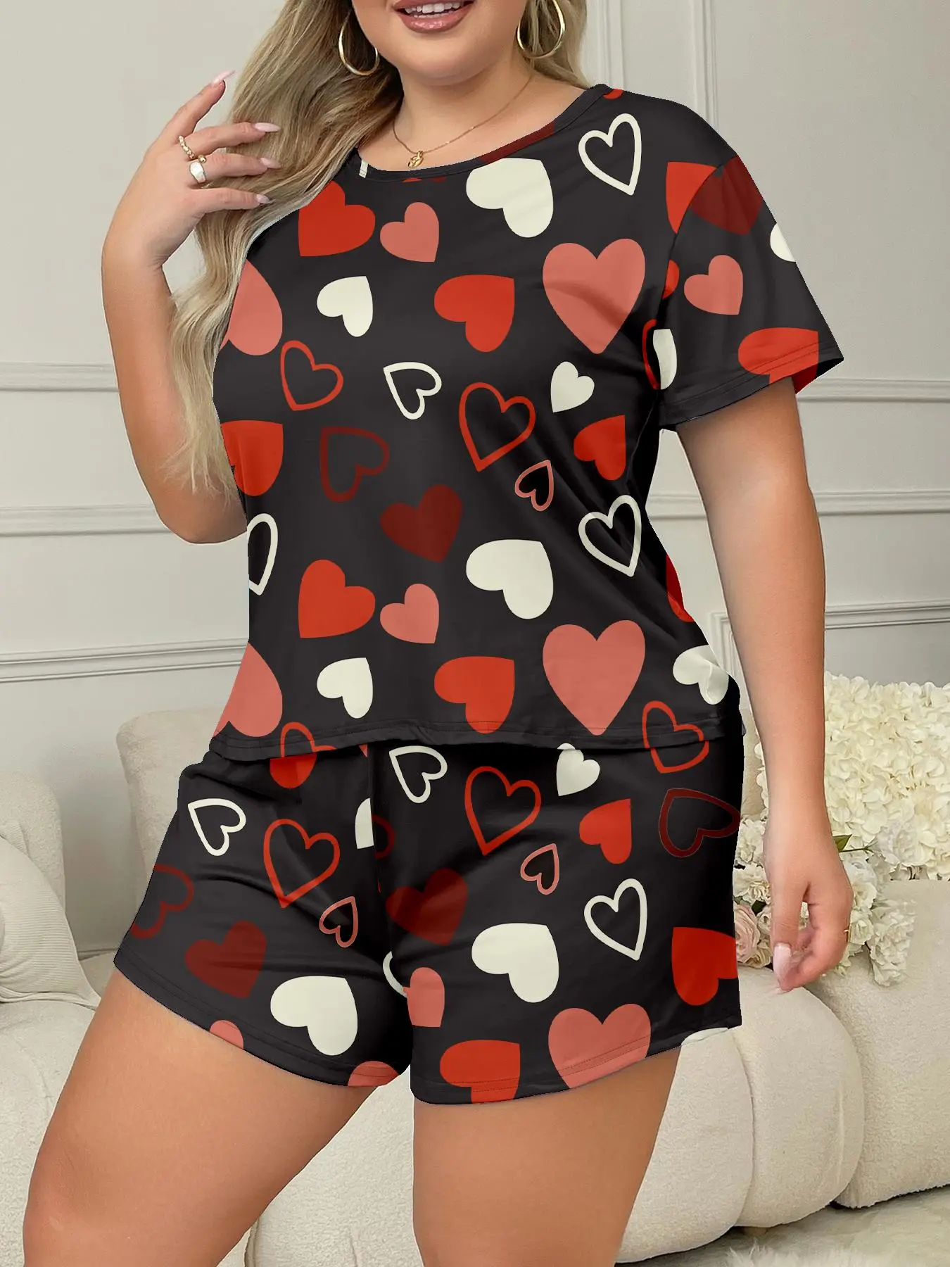 Plus Size Heart Print Short Sleeve Tee & Shorts Pyjama Two-piece Set, Casual Comfy Round Neck T-shirt & Shorts PJ Set, Women's Sleepwear for Summer
