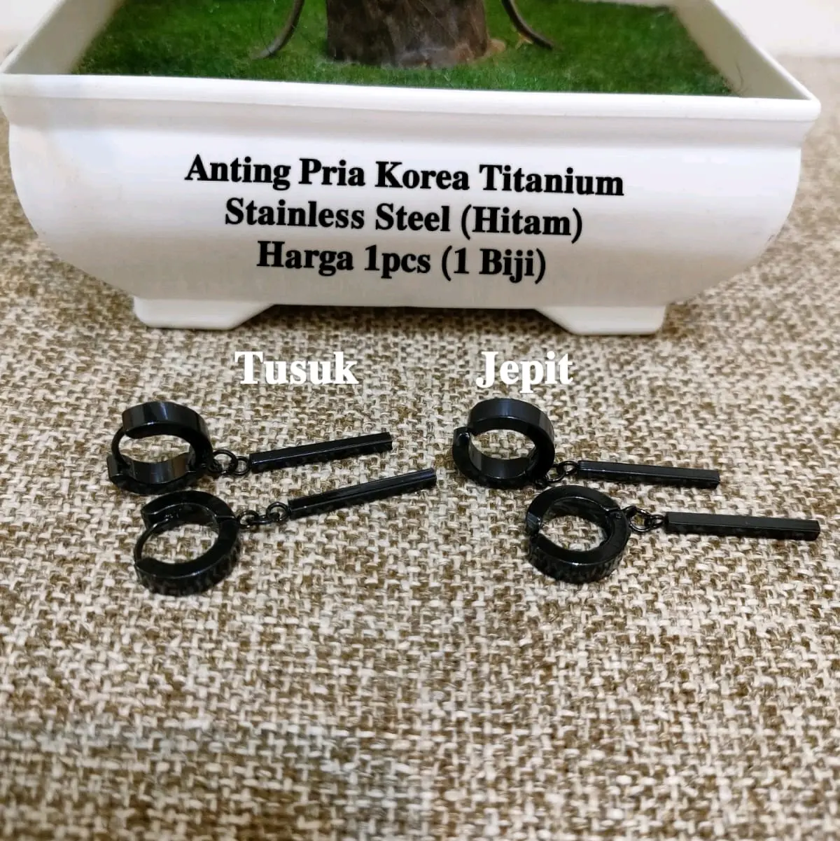 Anting Pria hitam jurai Ala korea pop stainless steel jepit dan tusuk ( harga 1pcs)