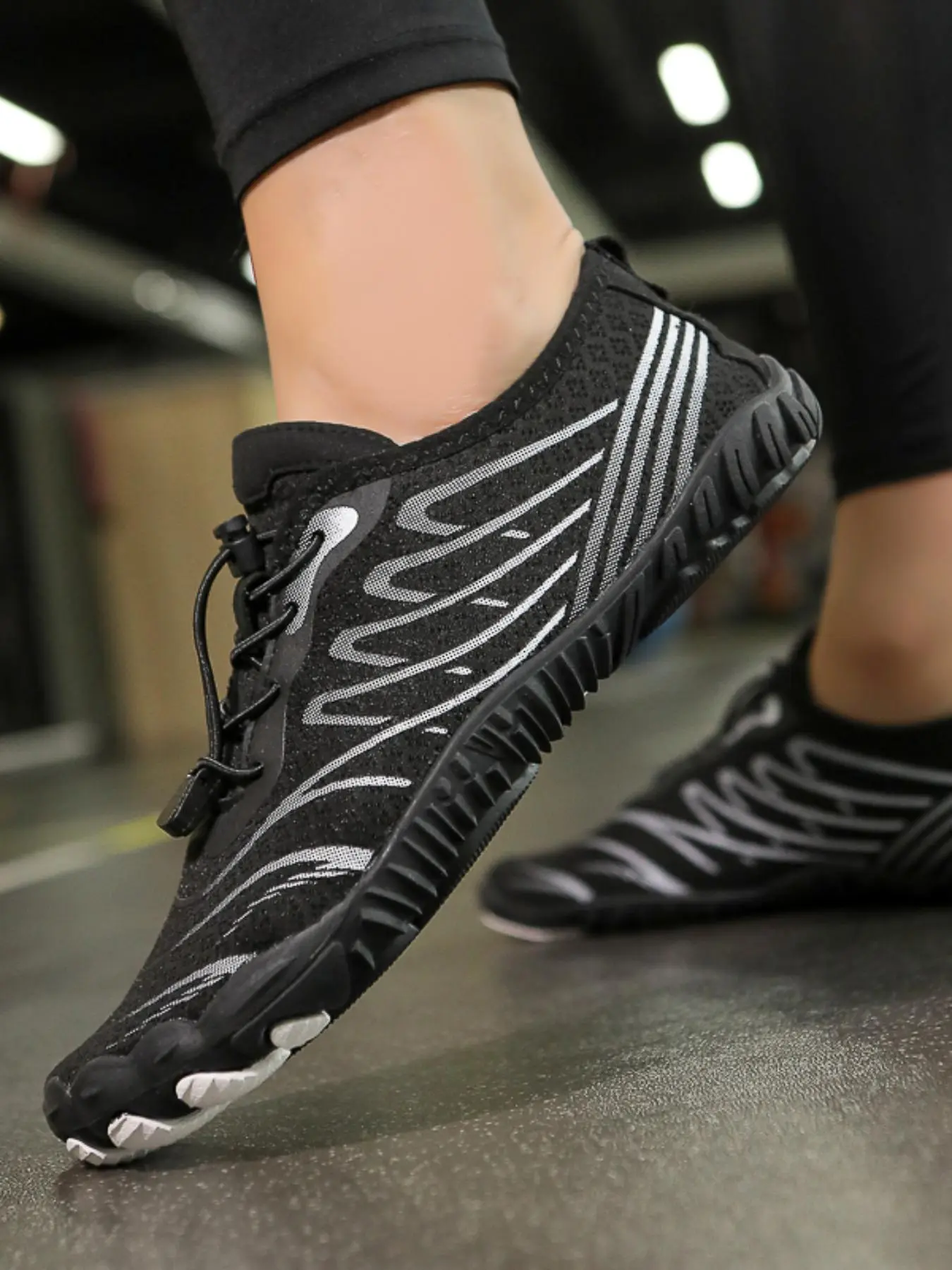 Men's Fashionable Breathable Lightweight Running Shoes, Casual Comfortable Sports Shoes, Outdoor Sports Shoes for Hiking, Fishing, Surfing and Swimming, Closed