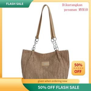 Beg Ketiak Rantai Korduroi, Kapasiti Besar, Beg Tote, Beg Wanita, Trendi, Bahu Tunggal, Sesuai untuk Ulang-alik, Ketibaan Baru Musim Luruh 2025 Bags Totebag kalsom sling  bag  women beg  jalan mini  tahan Korean Fashion Sling Bag Mini Pouch Shoulder Bag B