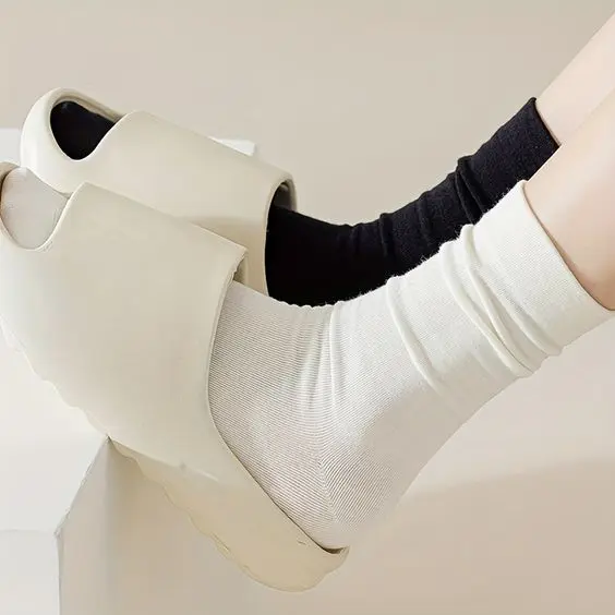 Tất Cổ Cao Nữ，Vớ cotton Cổ Cao Nữ Hàn Quốc Gân Trơn Nhiều Màu Kem Trắng Đen TATNU09 3