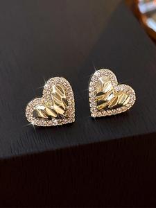 Arete de botón con forma de corazón decorado con diamantes de imitación, Joyería de moda para mujeres para fiestas, decoración diaria de ropa, Joyería comodín y exquisita para regalo de cumpleaños