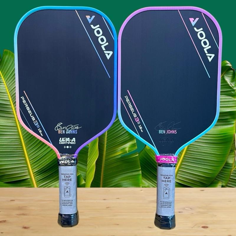 Vợt Pickleball JoIa Perseus Gen 3S Chroma - Viền Đa Sắc - Có Chíp NFC, mặt vợt siêu nhám với sợi Carbon T1500, Lõi Tổ Ong Trợ Lực, Cán Vợt Chắc Chắn thoáng khí, 2 cuốn cán xịn LiNing