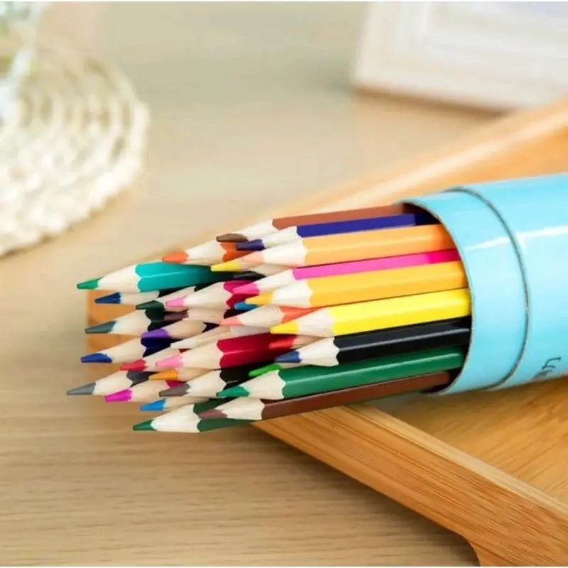 ￼Chì màu dạng ống đủ loại 12 - 18 màu tặng kèm gọt chì 5