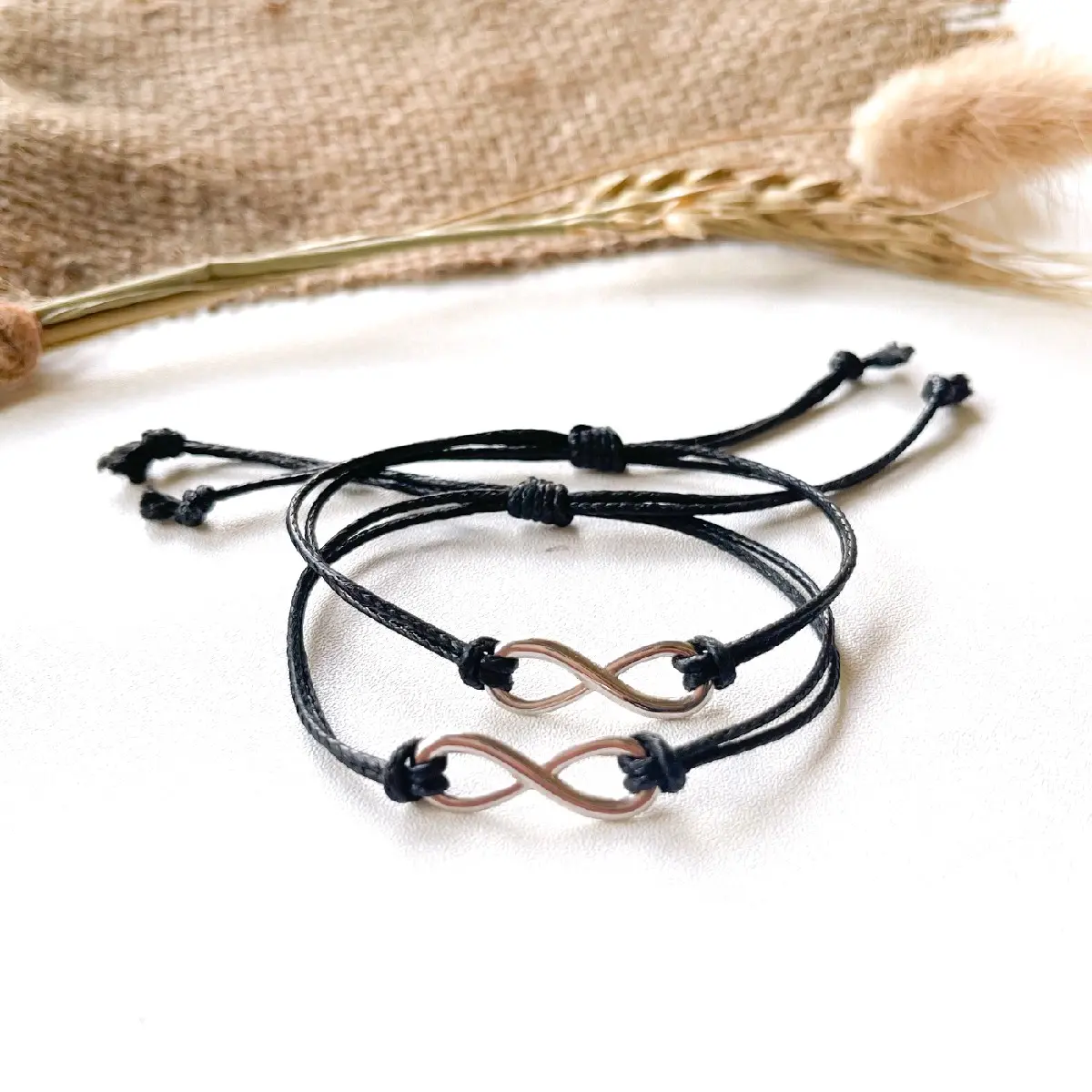 Gelang Infinity Couple Minimalis Bracelet Tali Korea Laki-laki Perempuan Gold Hitam Stainless