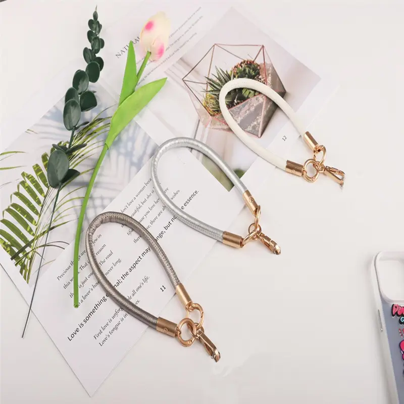 Fashionable Phone Lanyard, PU Leather Phone Strap with Universal Clip, Mobile Phone Bracelet, Anti-lost Phone Charm for Women & Men 2