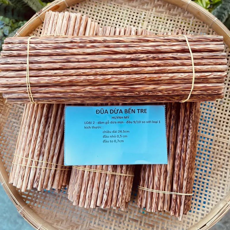 50 đôi đũa dừa Bến Tre phiên bản chống trượt , không lăng ( 4 tùy chọn từ gỗ dừa già đến gỗ dến yếu ) 2