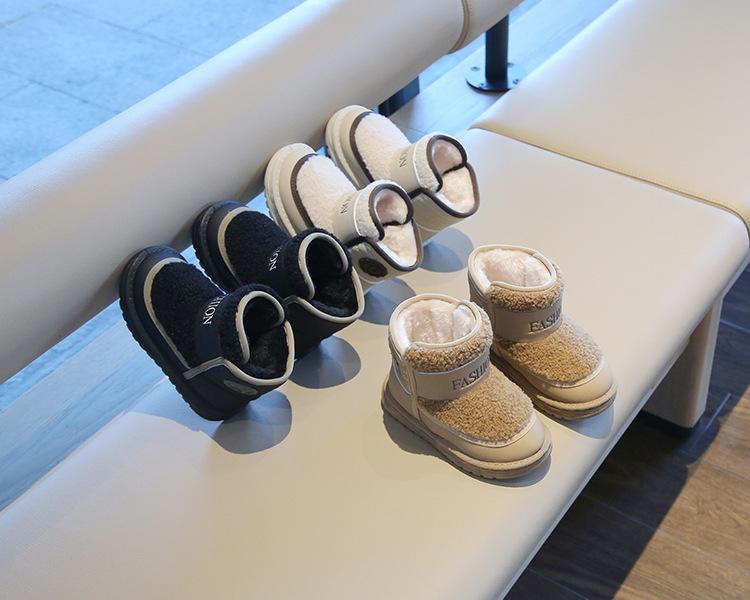Product Introduction of Children's uggs Boys' cotton boots with fleece thickened girls' ankle boots Furry children's lamb shoes 1