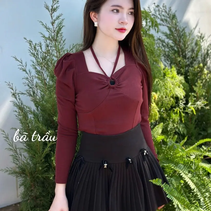 áo cổ vuông khuyết lồng dây tay dài