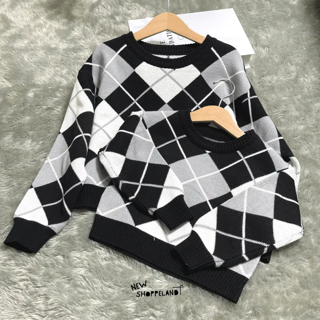 NEWSHOPPELAND - ( UKURAN ANAK ) HINATA SWEATER DIAMOND PREMIUM