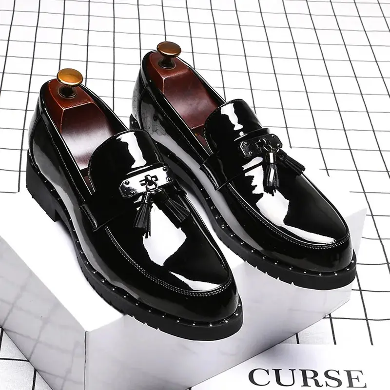 Italy Luxury Brand Loafers Men Shoes Tassel Men Designer Shoes British Style Lacquered Leather Shoes Thick Bottom Wedding Shoes Footwear Boy