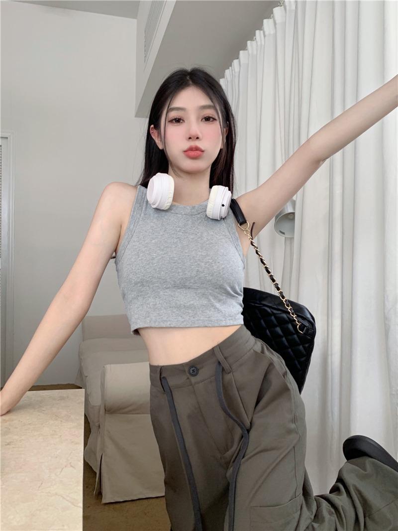 Product Introduction of Áo Ba lỗ Nữ Áo Croptop Cotton Mềm Mịn Kèm Mút Đệm Ngực Dáng Ngắn Siêu Hot Hàng QC Loại 1 Màu Đen, 5 Màu Kem Đệm Lót Women Thun áo croptop cóáotrong 24