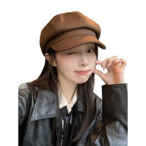 หมวกเบเร่ต์อเนกประสงค์สำหรับผู้หญิง ฤดูใบไม้ร่วงฤดูหนาว หมวกศิลปินวินเทจ ดีไซน์หรูหราเบาๆ ระดับสูง พร้อมส่งในปี 2025