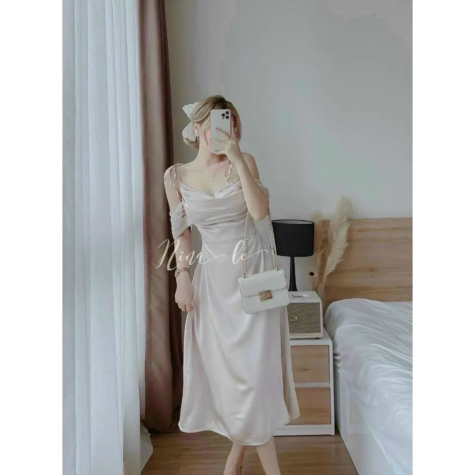 [hot]đầm lụa trễ vai dây nhún ngực xếp ly, đầm cổ đổ rớt vai dáng dài đi tiệc quyến rũ Nữ WomenThời trang mới năm 2025TOP