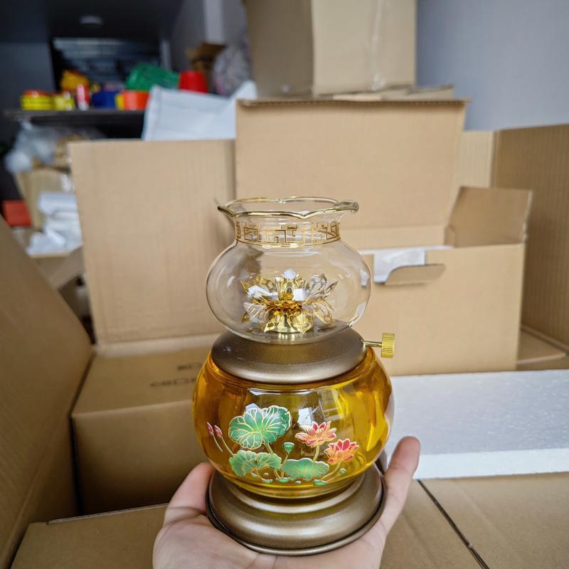 Đèn Dầu 8820 Bằng Thủy Tinh Pha Lê 2 Màu Vàng Trắng Hình Hoa Sen ( Giá Tính 1 Cây ) - Tặng kèm bấc dự phòng dendecor