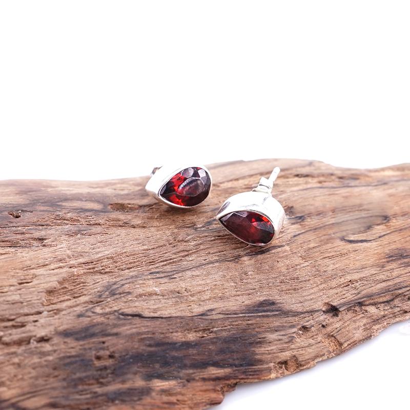 Anting Stud Wanita Perak Asli 925 Terbium Red Garnet Githa 3