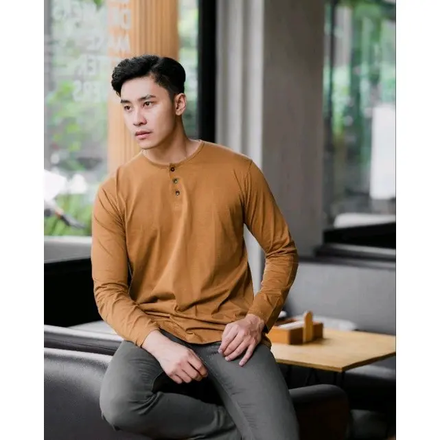 kaos polos kancing lengan panjang distro elegan, trendy, dan nyaman Pria