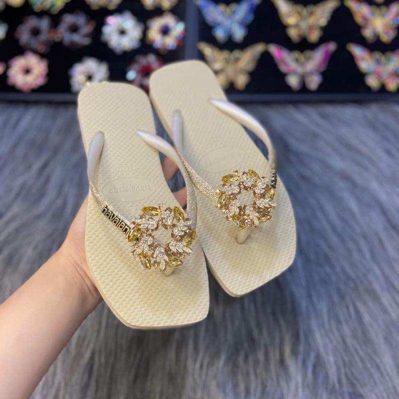 DÉP XỎ NGÓN MÀU GOLD NHẠT QUAI KIM TUYẾN MIX CHARM ( Đặt Đúng Size ) Shoes GiàY DéP Nữ